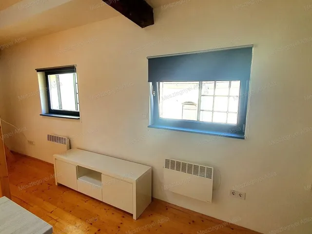 Eladó lakás Sopron, Belváros 21 nm