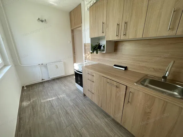 Eladó lakás Sopron, Jereván-lakótelep 49 nm