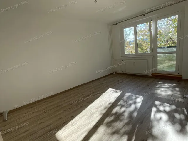 Eladó lakás Sopron, Jereván-lakótelep 49 nm