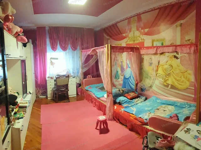 Eladó ház Sopron, Kőszegi 200 nm