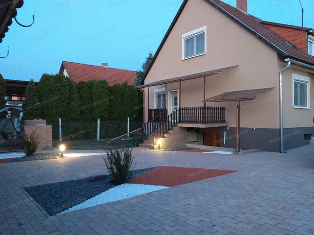 Eladó ház Gárdony 190 nm