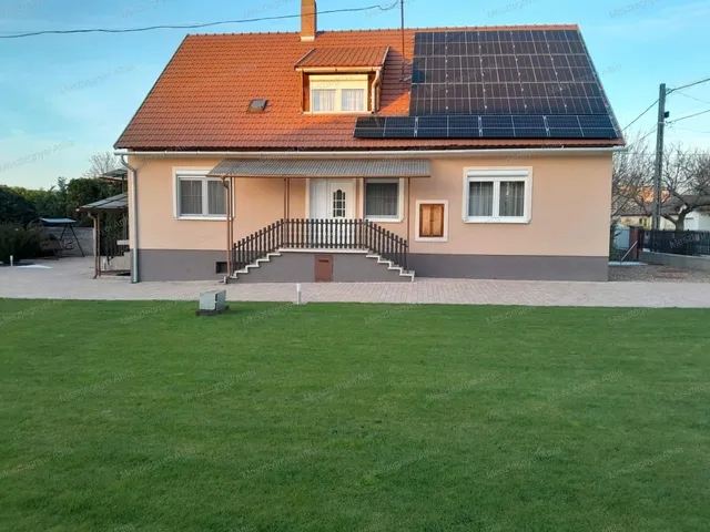 Eladó ház Gárdony 190 nm