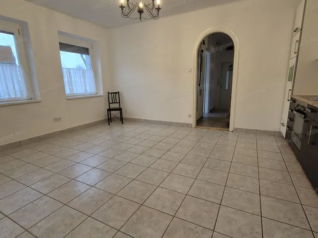 Kiadó lakás Sopron, Aranyhegy 84 nm