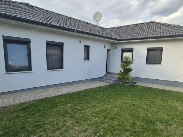 Eladó ház Harka 97 nm