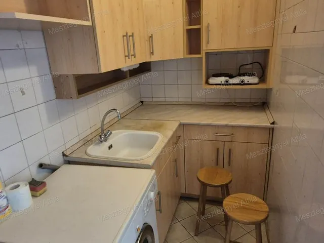 Kiadó lakás Sopron, Jereván-lakótelep 28 nm