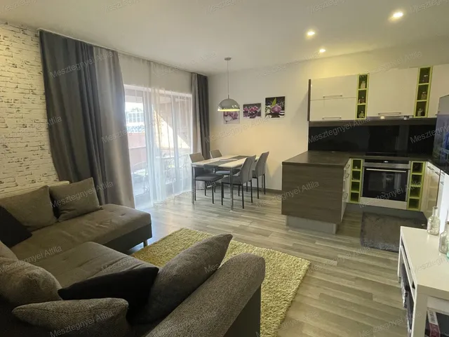 Kiadó lakás Sopron, Belváros külső 57 nm