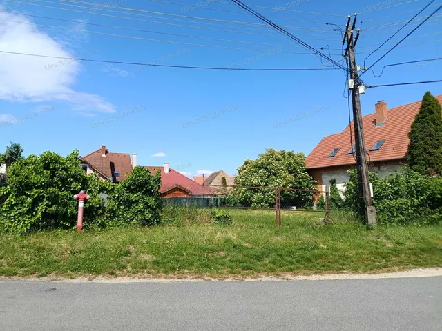 Eladó telek Ágfalva 685 nm