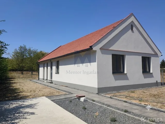 Eladó ház Gönyű 96 nm