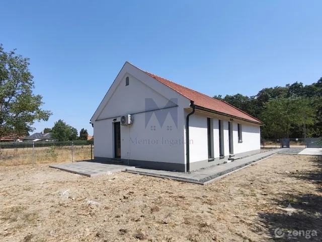 Eladó ház Gönyű 96 nm
