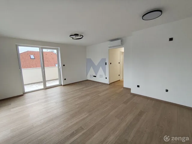 Eladó lakás Komárom 73 nm