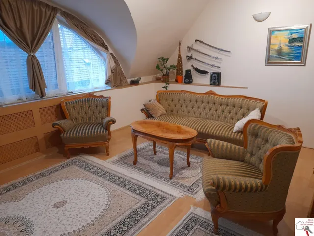 Eladó lakás Pécs, Mecsekoldal, Eladó nappali + 3 szobás, nagy teraszos lakás Pécsett a Szőlő utcában 120 nm