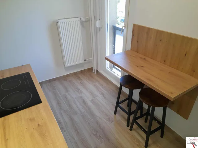 Kiadó lakás Pécs, Egyetemváros, Kiadó 3 szobás, erkélyes full felújított lakás Pécsett a Rókus utcában 64 nm