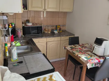 Eladó lakás Pécs, Kertváros, Eladó 3/1 emeleti, 2 szobás, erkélyes panel lakás Pécsett, Kertvárosban 54 nm