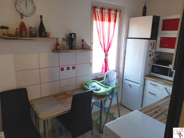 Eladó lakás Pécs, Kertváros, Eladó 10/2 em. 2 szobás, erkélyes lakás Pécsett az Aidinger János úton 52 nm