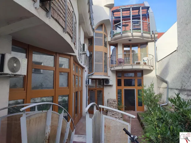 Kiadó lakás Pécs, Belváros 63 nm