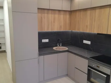 Eladó lakás Pécs, Uránváros, Eladó prémium felújított, liftes, 7/2 em. lakás Pécsett az Esztergár L. úton 66 nm