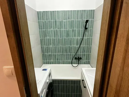 Eladó lakás Pécs, Egyetemváros, Eladó 10/4 emeleti, prémium felújított, két szobás panel lakás Pécsett a József Attila úton 4