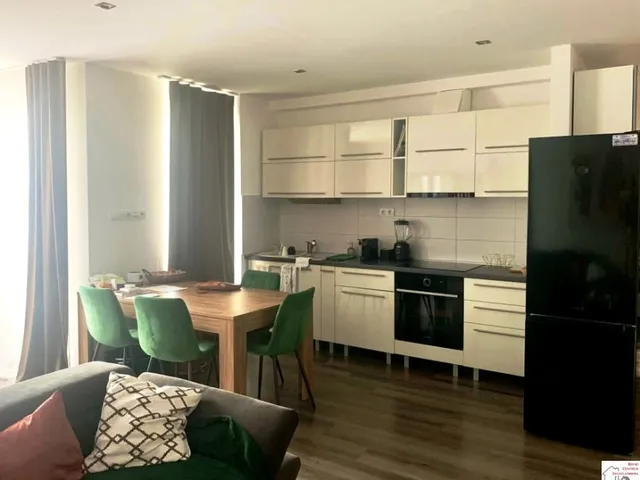 Kiadó lakás Pécs, Kertváros, Kiadó nappali + 1 hálós, teraszos, liftes tégla lakás Pécsett a Fellbach lakóparkban 50 nm