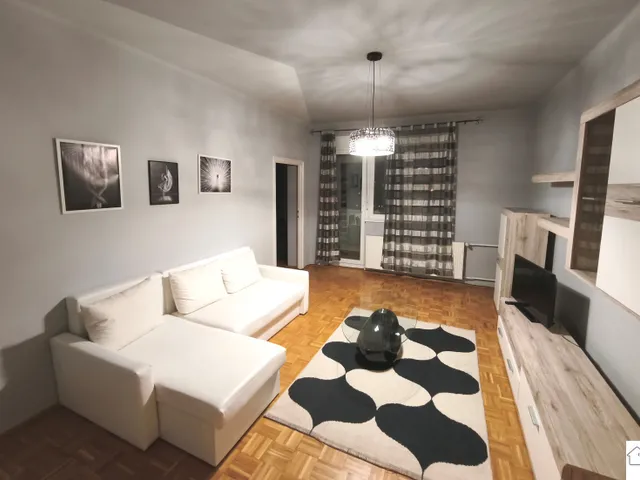 Eladó lakás Pécs, Uránváros 54 nm