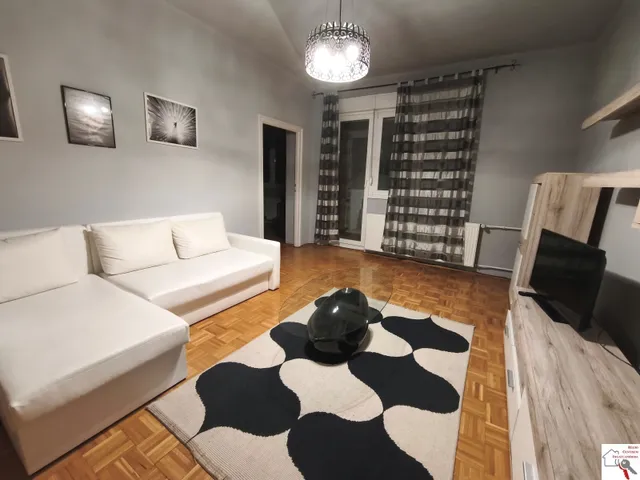 Eladó lakás Pécs, Uránváros, Eladó 4/3 emeleti, 2 szobás, erkélyes téglalakás Pécsett a Pollack Mihály utcában 54 nm