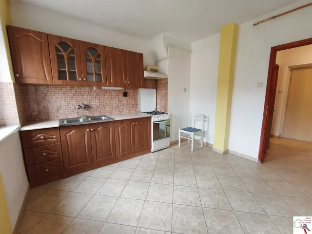 Eladó lakás Pécs, Eladó 3. emeleti garzon Pécsett a Kandó Kálmán utcában 40 nm