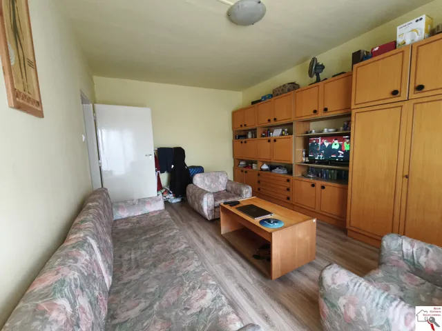 Eladó lakás Pécs, Eladó 10/1 emeleti, 2 szobás, klímás panellakás Pécsett a Budai Vámnál 47 nm