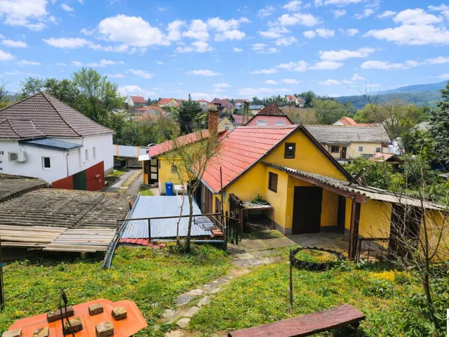 Eladó ház Pécs, Patacs, Eladó egyszintes családi ház garázzsal Pécsett, Patacson 80 nm