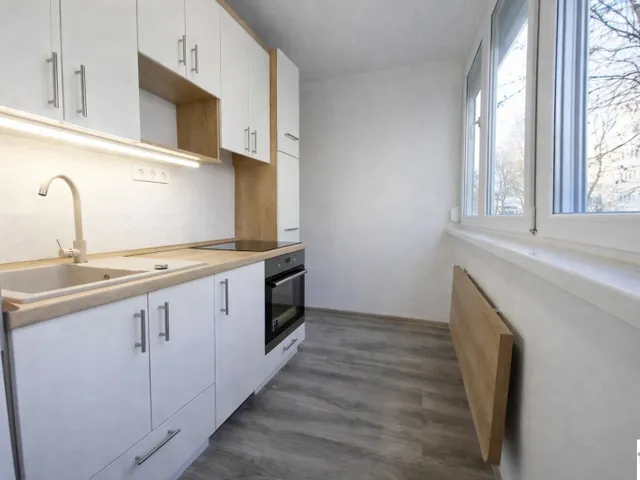 Eladó lakás Pécs, Kertváros 61 nm