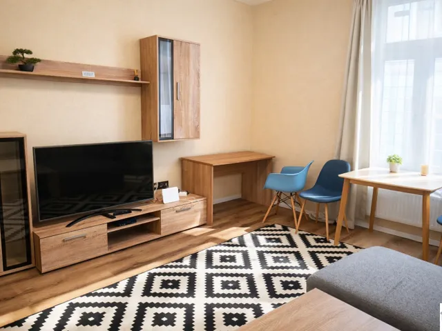 Eladó lakás Pécs, Belváros, Eladó felújított 1. emeleti tégla lakás Pécsett a belvárosban 44 nm