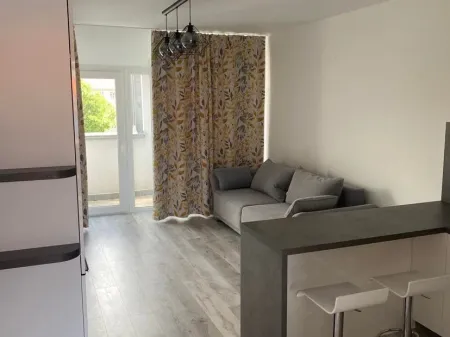 Kiadó lakás Pécs, Belváros, Kiadó 4/3 em., liftes, geotermikus stúdió lakás Pécsett a Koller utcában 35 nm