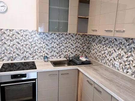 Eladó lakás Pécs, Belváros, Eladó felújított 1,5 szobás tégla lakás Pécsett a belváros csendes utcájában 47 nm