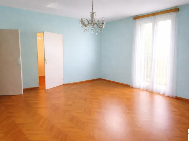 Eladó lakás Pécs, Uránváros, Eladó földszinti, erkélyes, 2,5 szobás lakás Pécsett a Kerényi Károly utcában 60 nm