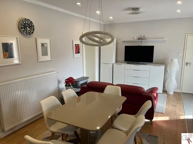 Kiadó lakás Pécs, Kiadó nappali + 2 hálós, erkélyes trendi lakás Pécsett a Semmelweis utcában 79 nm