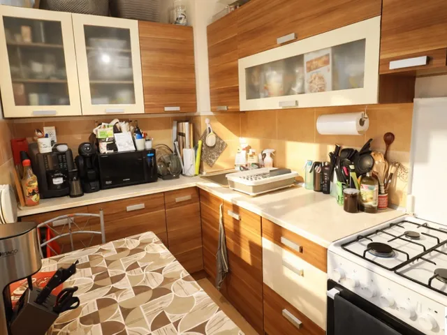 Kiadó lakás Pécs, Egyetemváros 63 nm