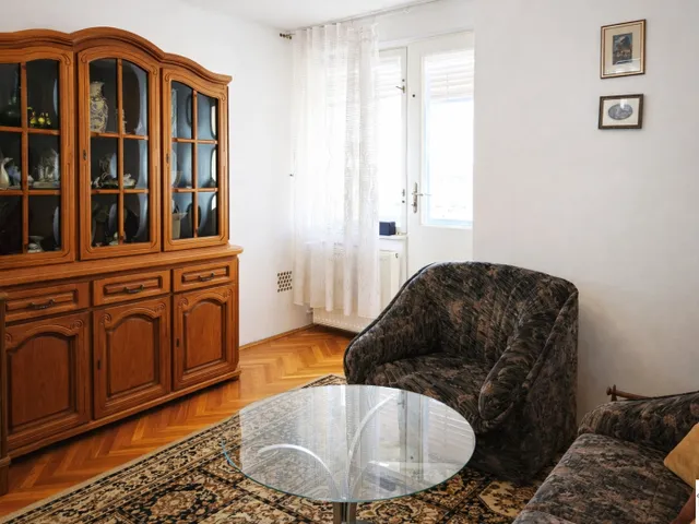 Kiadó lakás Pécs, Belváros, Kiadó nappali + 2,5 hálós, teraszos lakás Pécsett a József utcában 102 nm