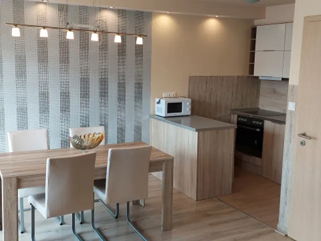 Kiadó lakás Pécs, Belváros, Kiadó nappali + 2 hálós, nagy teraszos lakás Pécsett a Felsőmalom utcában 82 nm