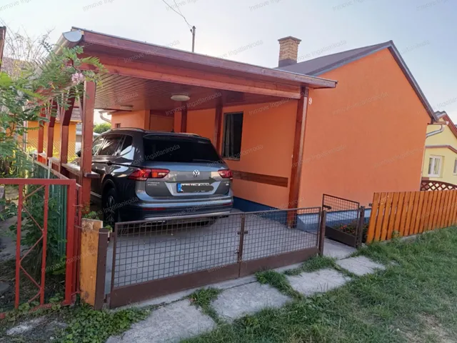 Eladó üdülő és hétvégi ház Buzsák 40 nm