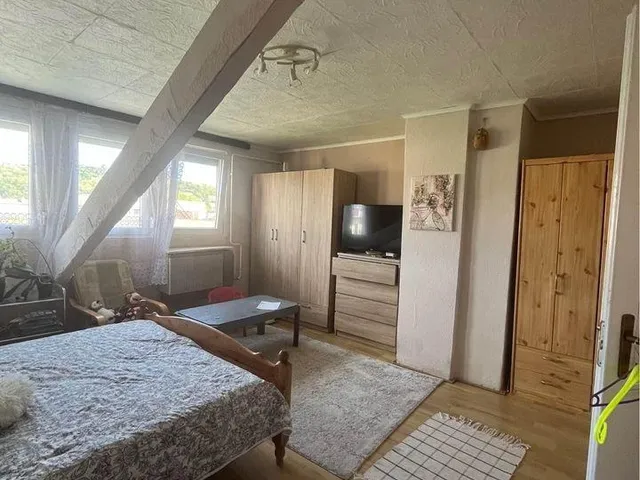 Eladó lakás Salgótarján, Vásártér 70 nm