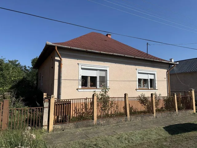 Eladó ház Bánréve 100 nm