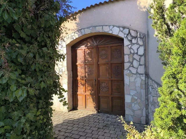 Eladó ház Tatabánya 273 nm