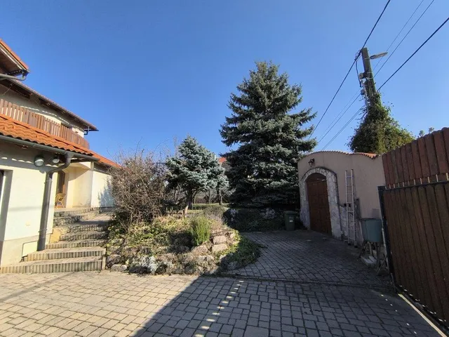 Eladó ház Tatabánya 273 nm