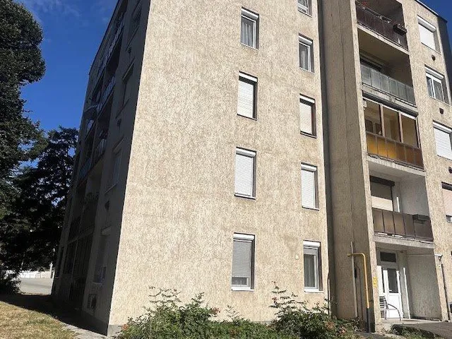 Eladó lakás Salgótarján, Beszterce-lakótelep 50 nm