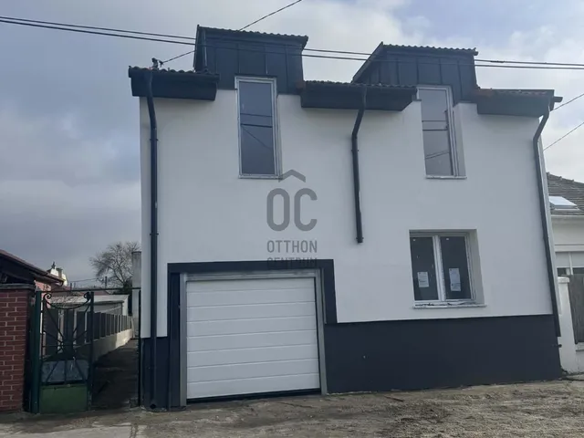 Eladó ház Budapest XV. kerület, Rákospalota 159 nm