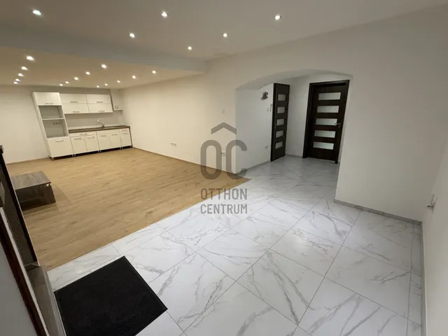 Eladó kereskedelmi és ipari ingatlan Budapest VII. kerület, Külső-Erzsébetváros 65 nm