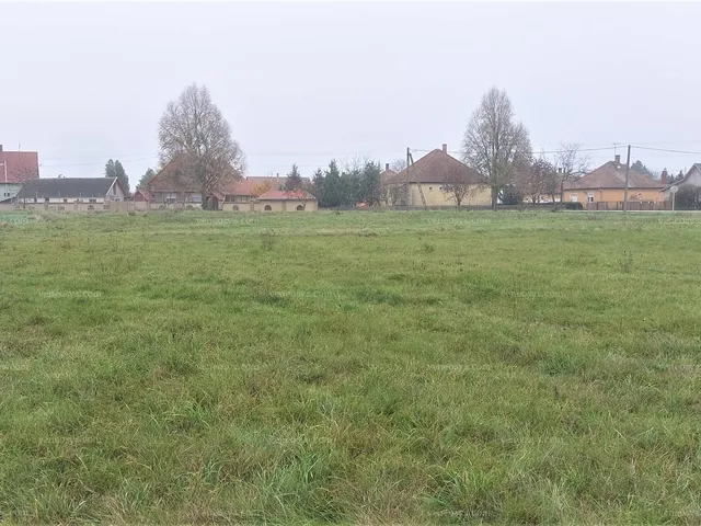 Eladó telek Kunszentmiklós 1199 nm