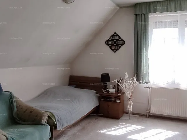 Eladó ház Szigethalom 260 nm