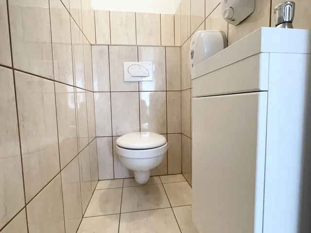 Eladó kereskedelmi és ipari ingatlan Szigethalom 60 nm