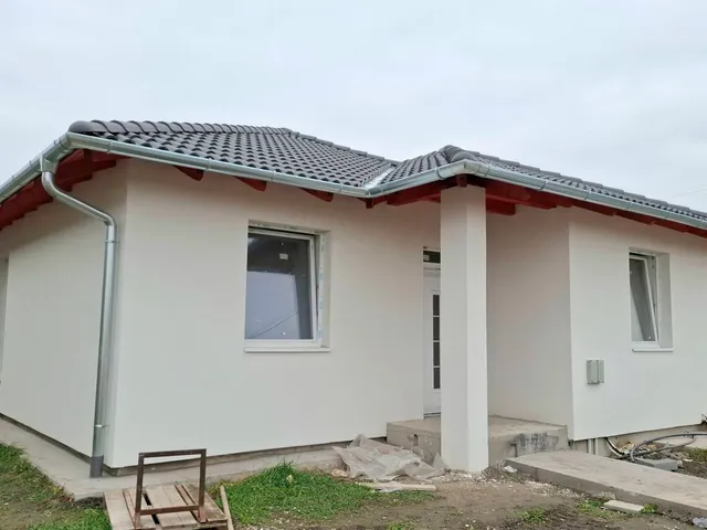 Eladó ház Kiskunlacháza 90 nm