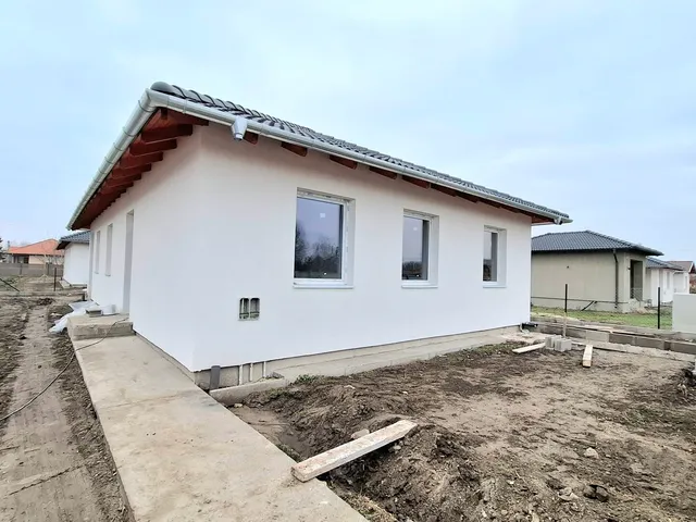 Eladó ház Kiskunlacháza 99 nm