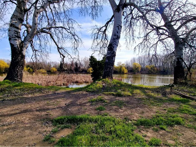 Eladó telek Szigetcsép 683 nm